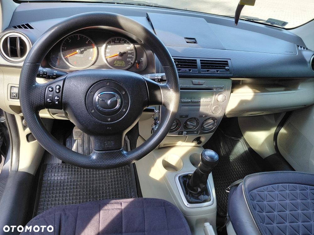 Mazda 2 - 4