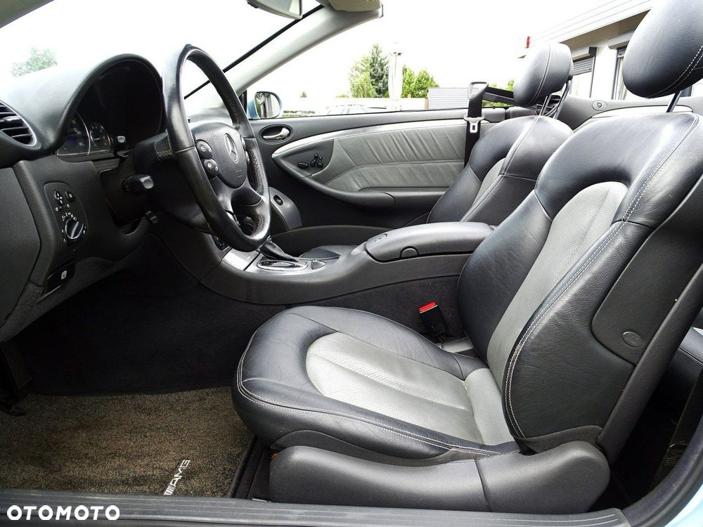 Mercedes-Benz CLK - 28