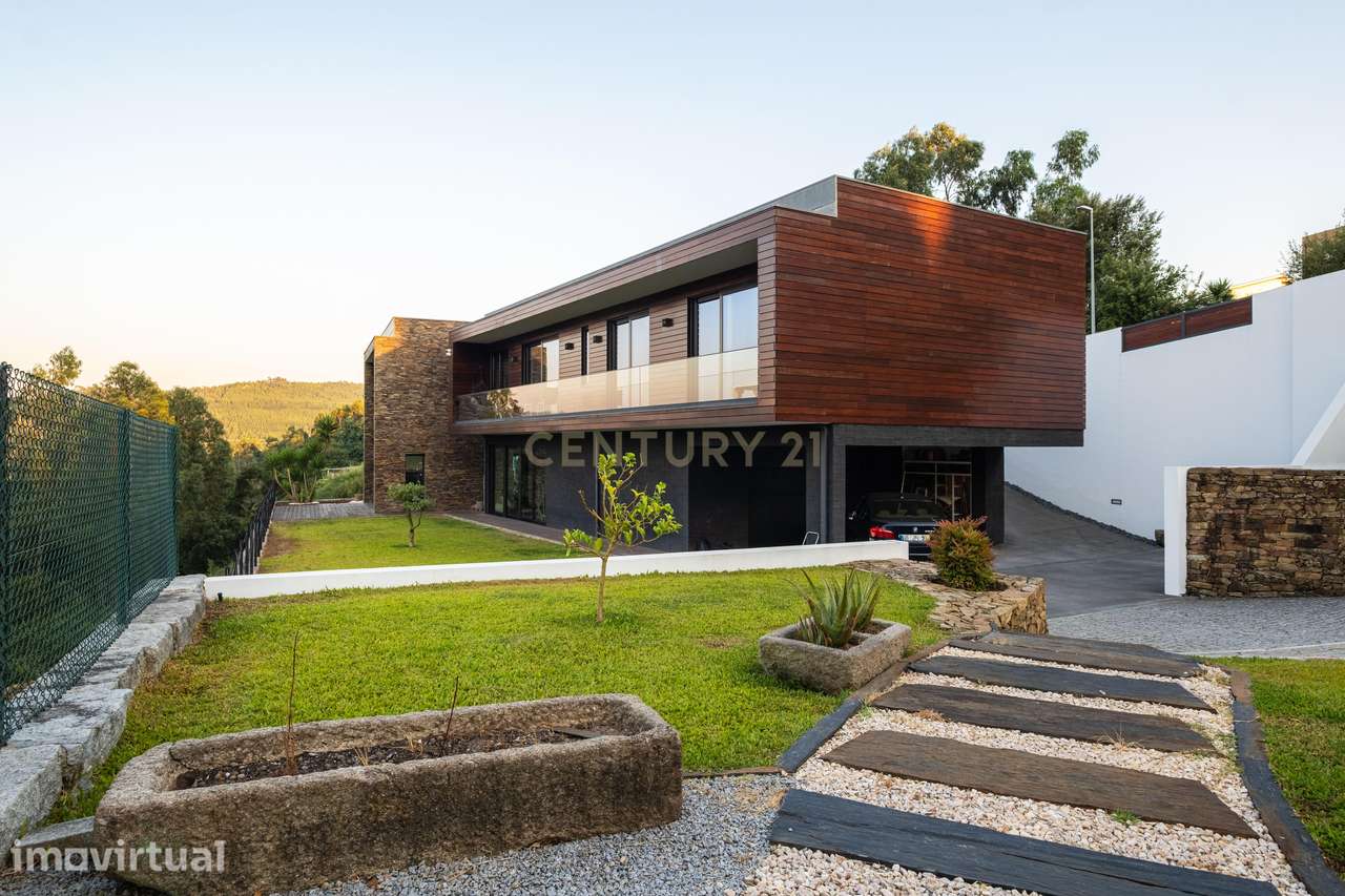 Refúgio de Luxo às Portas do Porto - Moradia T3 Design Contemporâneo, - Grande imagem: 3/53