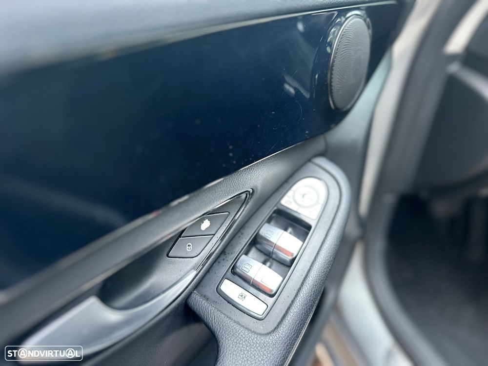 Mercedes-Benz C 300 h Avantgarde - 8