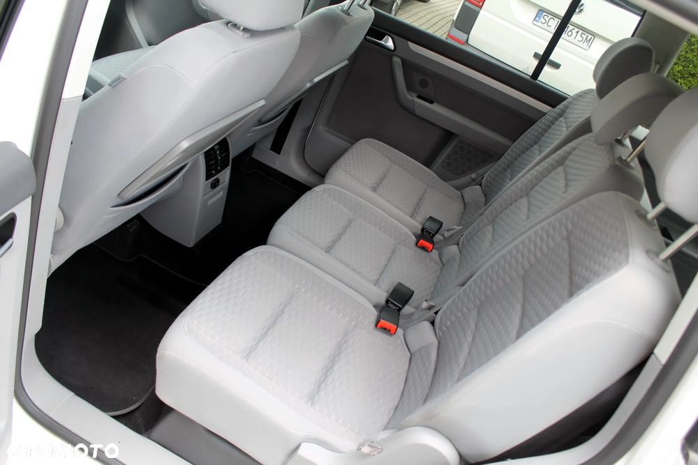 Volkswagen Touran 1.4 TSI DSG Comfortline - 14