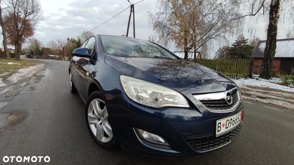 Opel Astra 1.4 Turbo 150 Jahre - 24