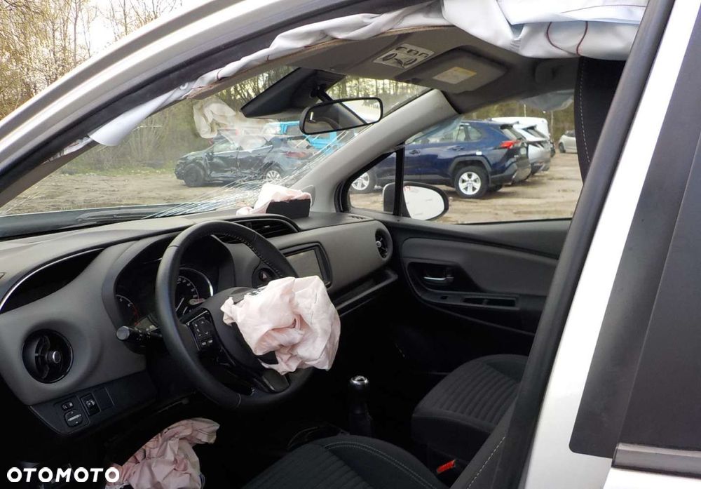 Toyota Yaris 1.0 Comfort - 24