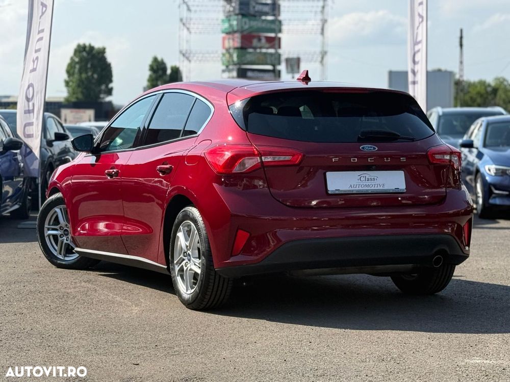 Ford Focus 1.0 EcoBoost Titanium - 10