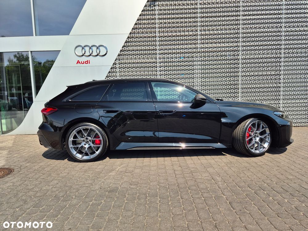 Audi RS5 Avant - 10