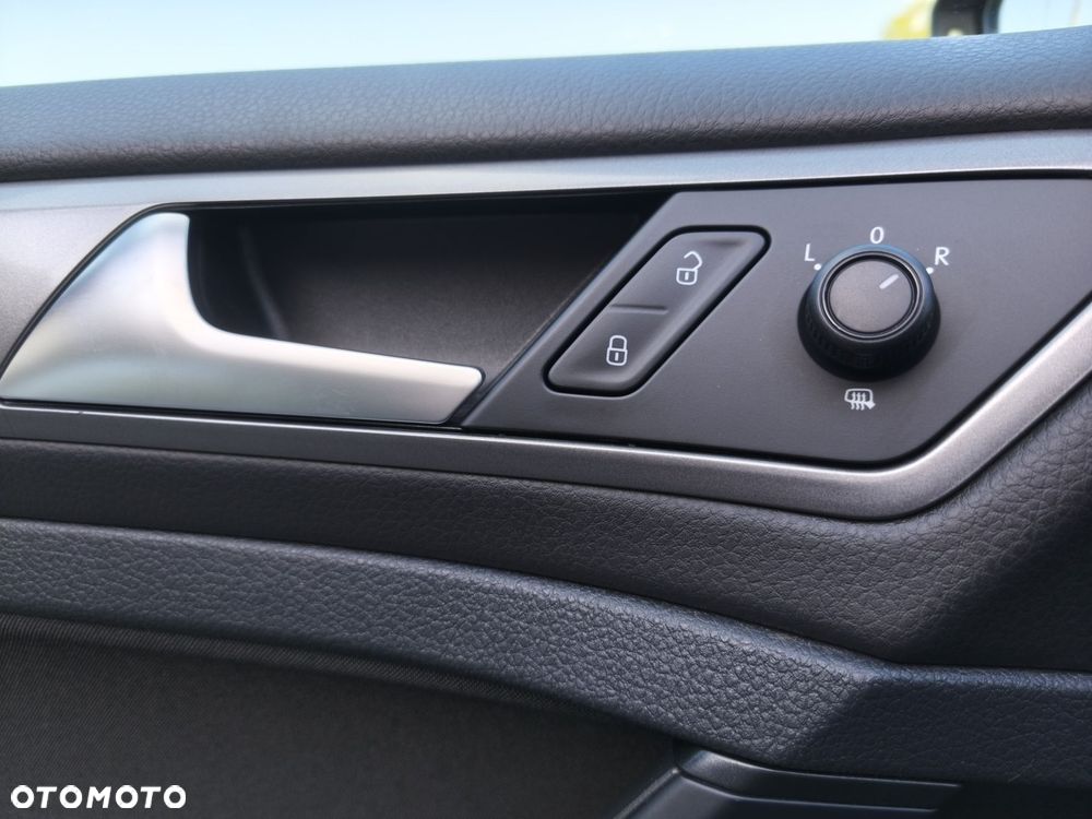 Volkswagen Golf - 16