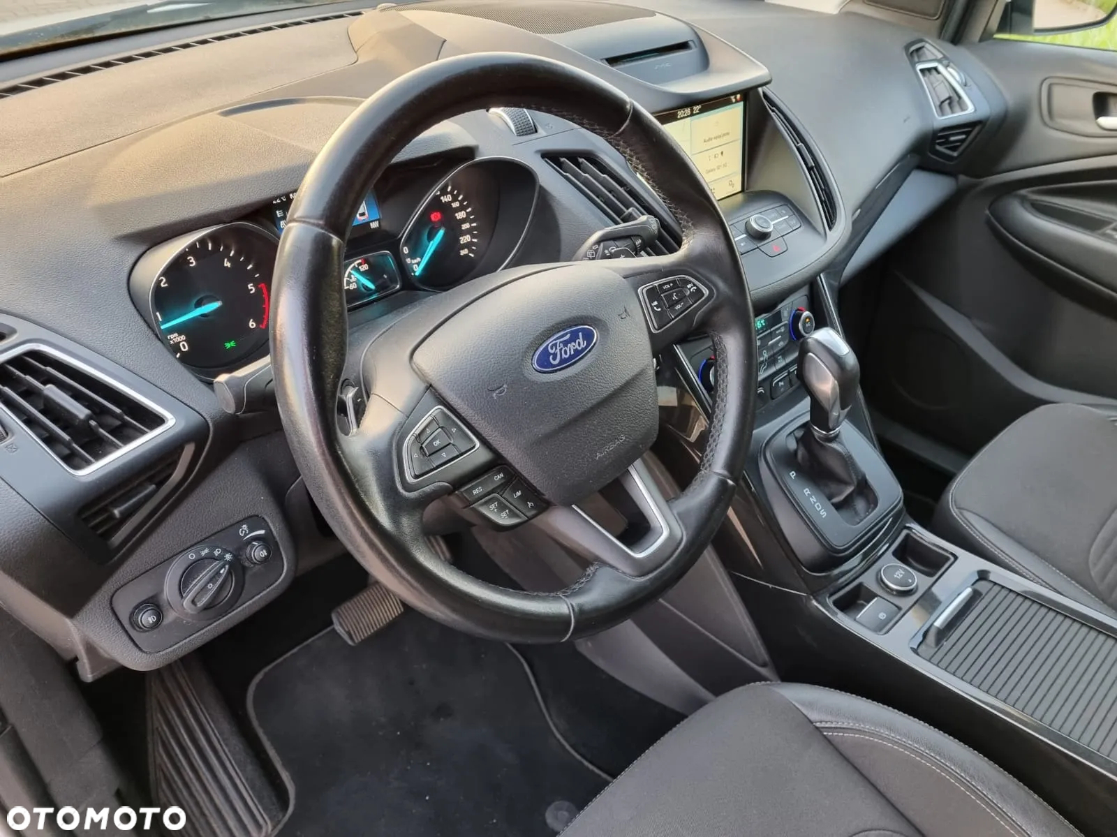 Ford Kuga - 18