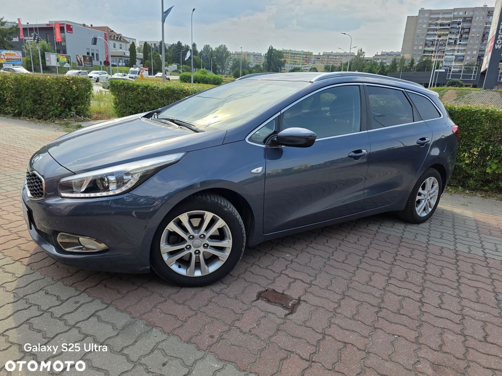 Kia Ceed 1.6 GDI ISG Dream Team Edition - 3