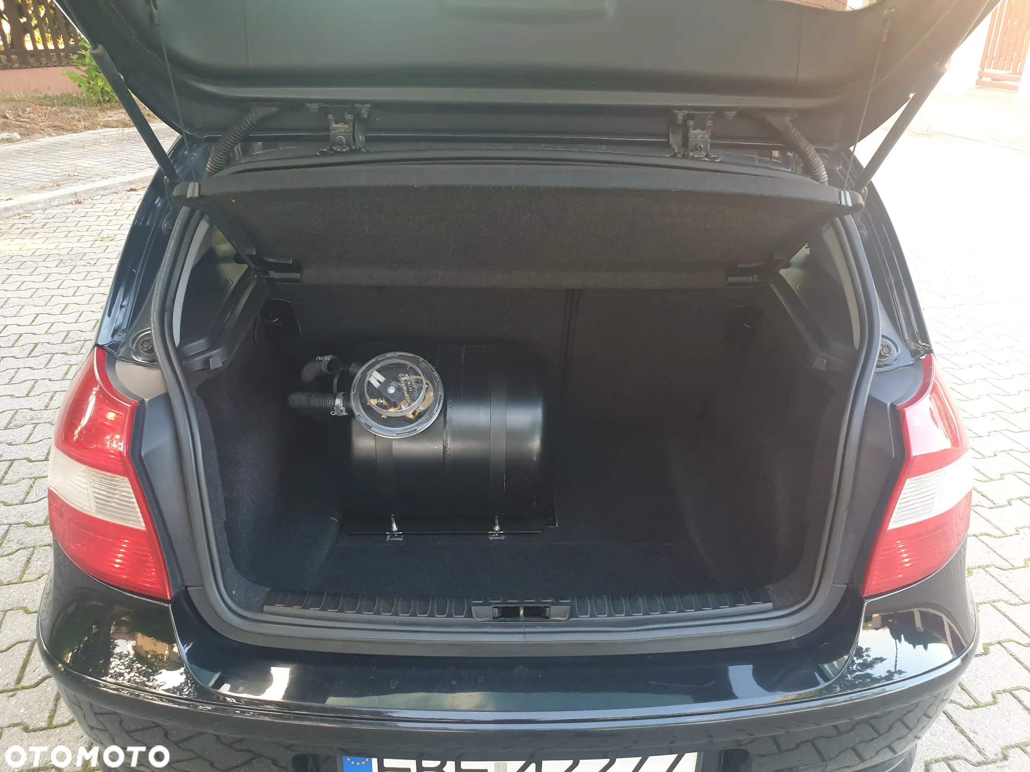 BMW Seria 1 120i - 19