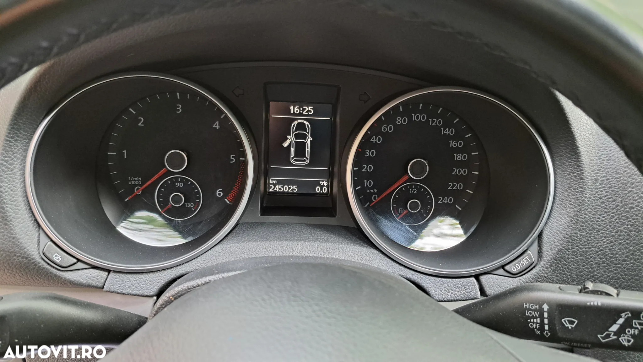 Volkswagen Golf 1.6 BlueTDI Comfortline - 2