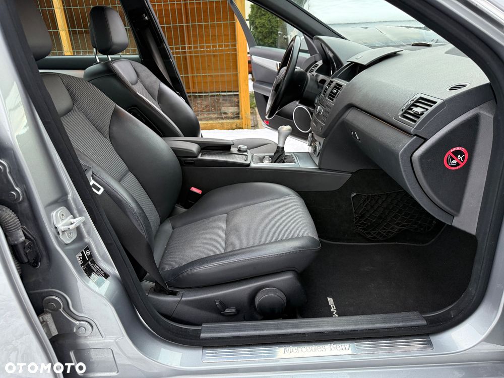 Mercedes-Benz Klasa C 200 Kompressor Avantgarde - 22