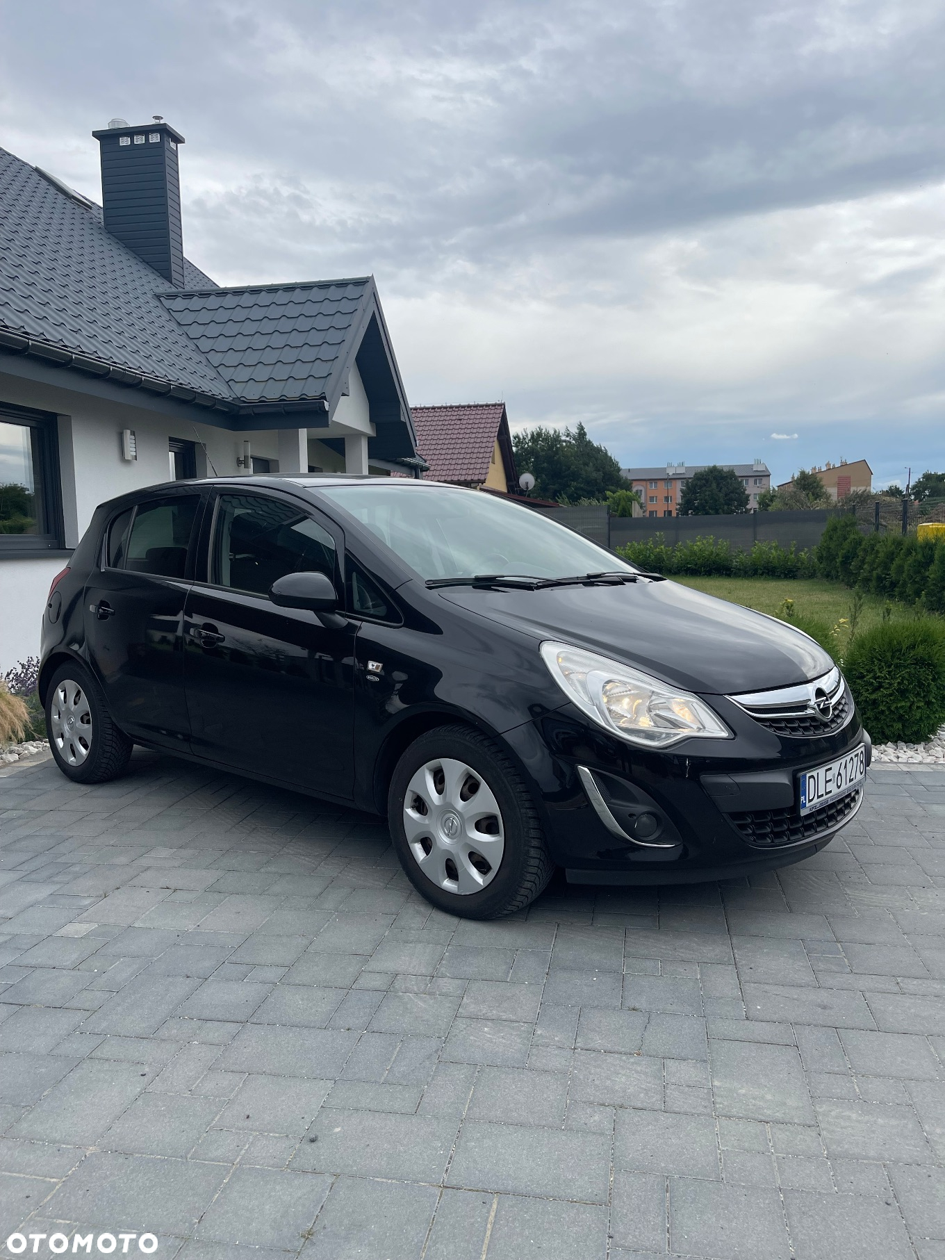 Opel Corsa 1.4 16V Satellite - 5