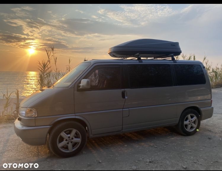 Volkswagen Caravelle - 36