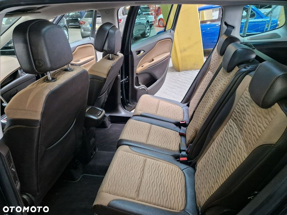 Opel Zafira - 17