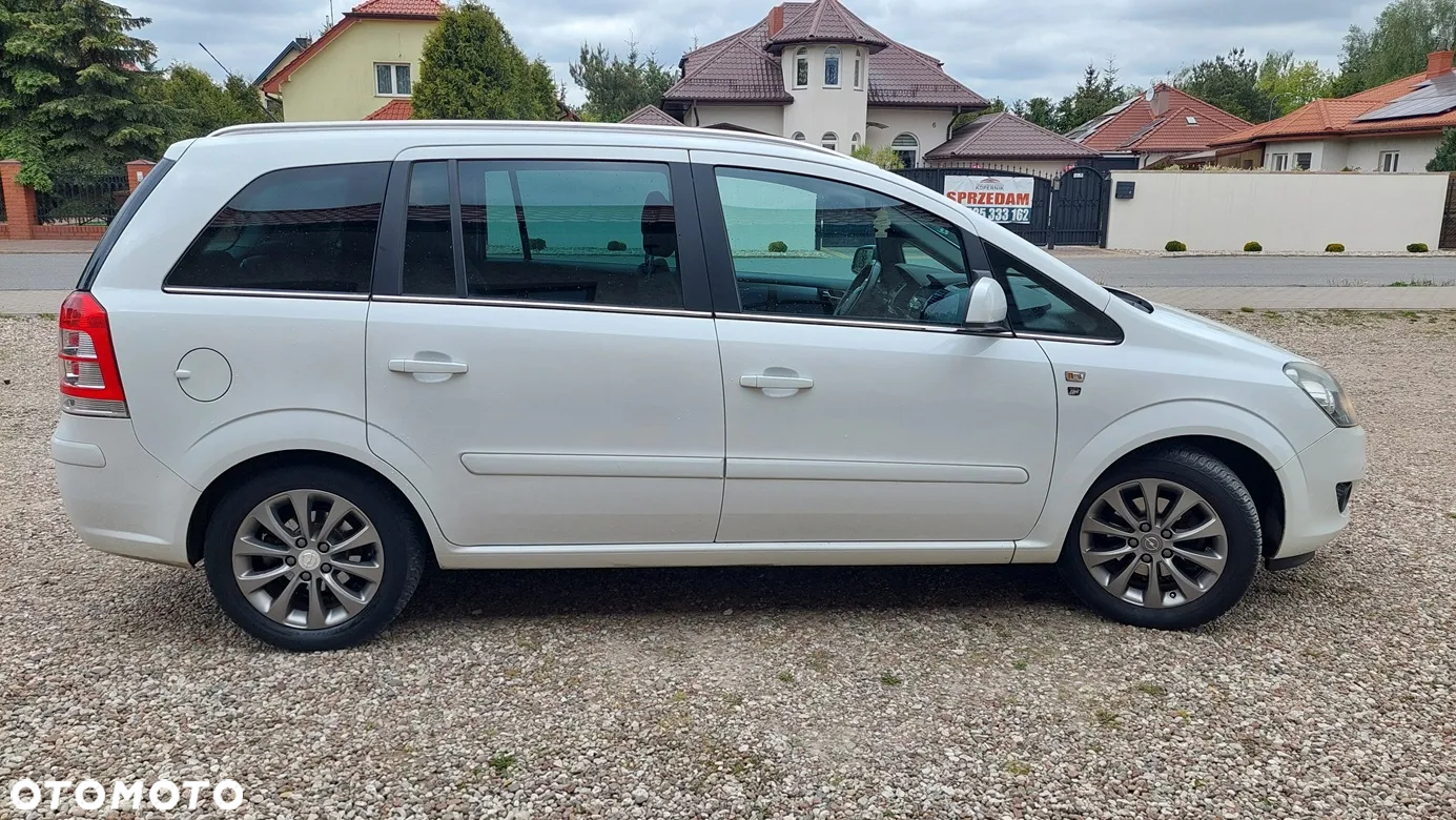Opel Zafira - 20