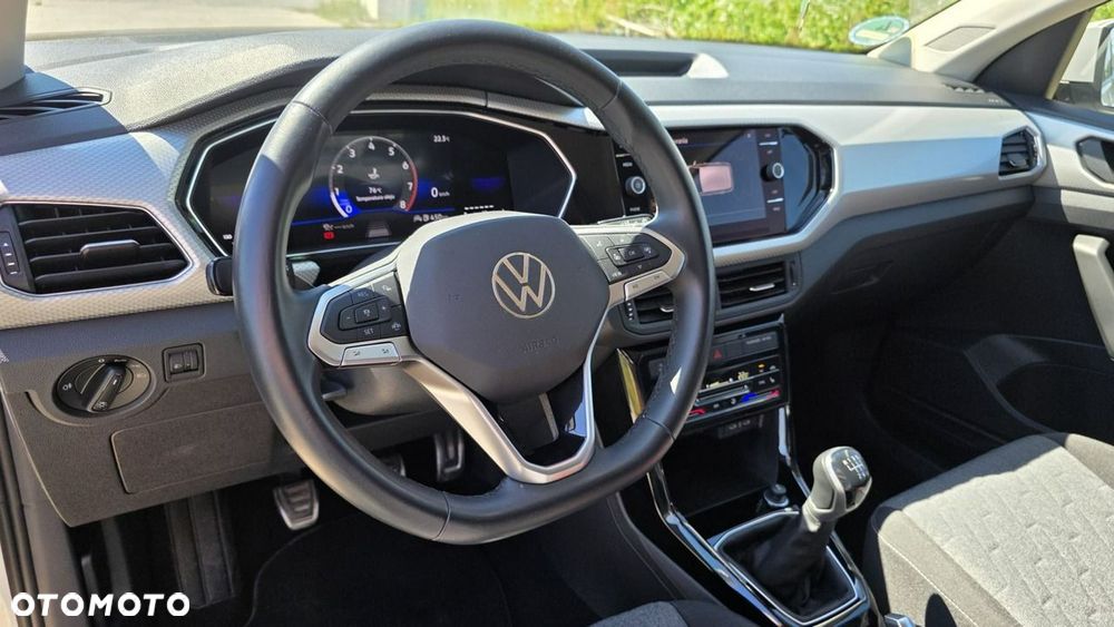 Volkswagen T-Cross - 16