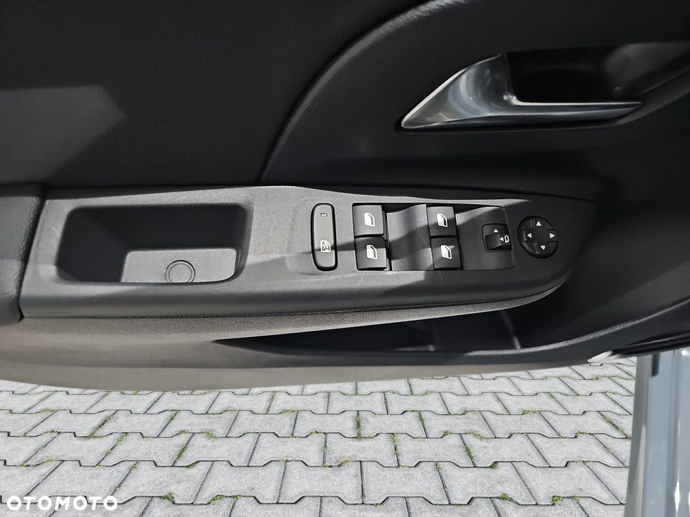 Opel Corsa 1.2 T GS S&S - 17