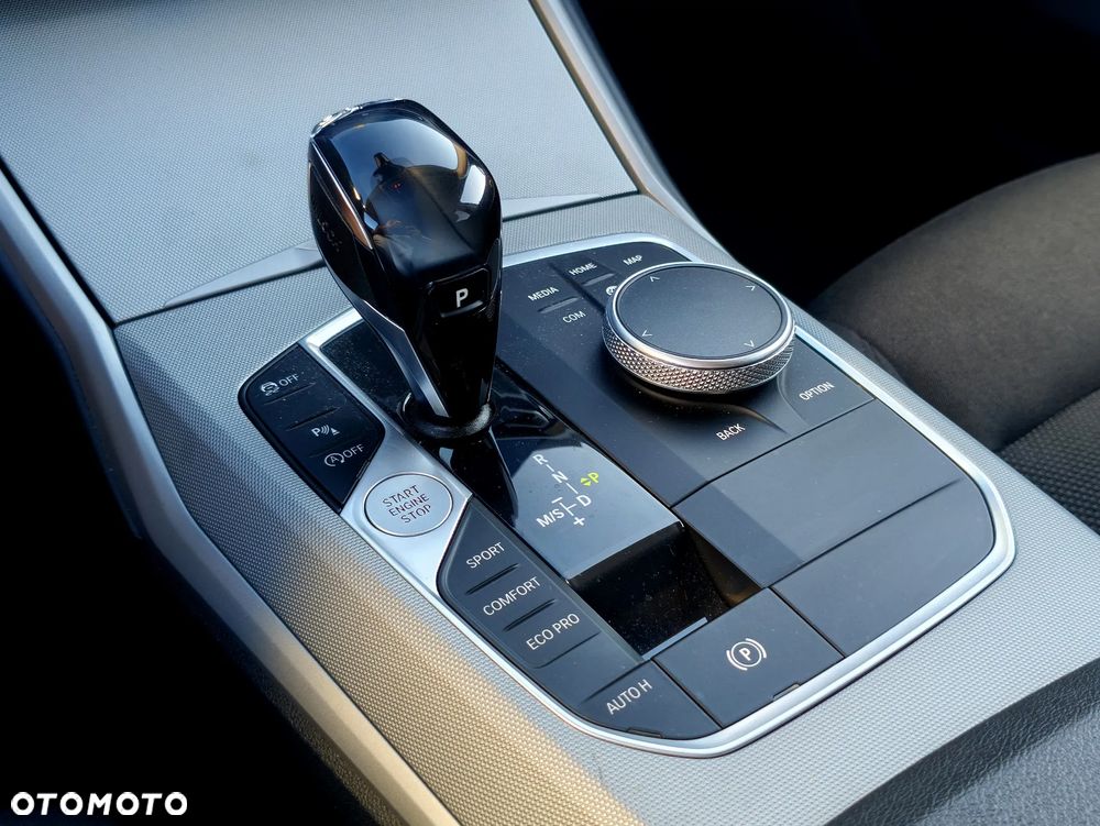 BMW Seria 3 318d Advantage - 13