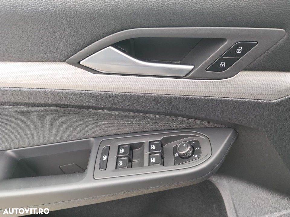 Volkswagen Golf - 12