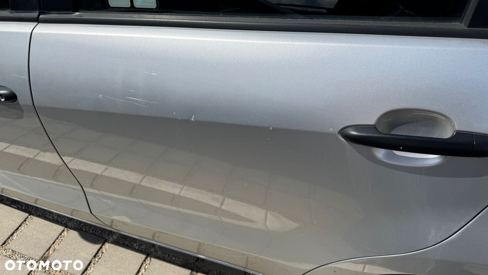 Kia Rio - 4