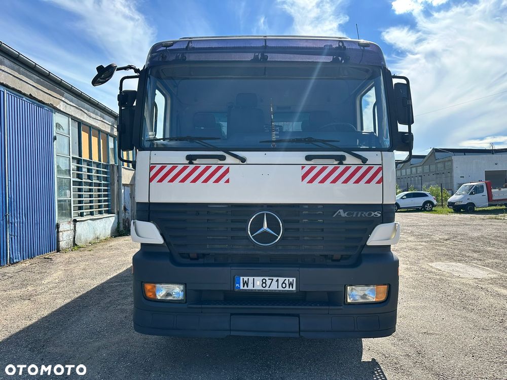 Mercedes-Benz Actros 6x2 - 5
