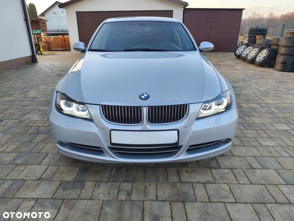 BMW Seria 3 330i - 13