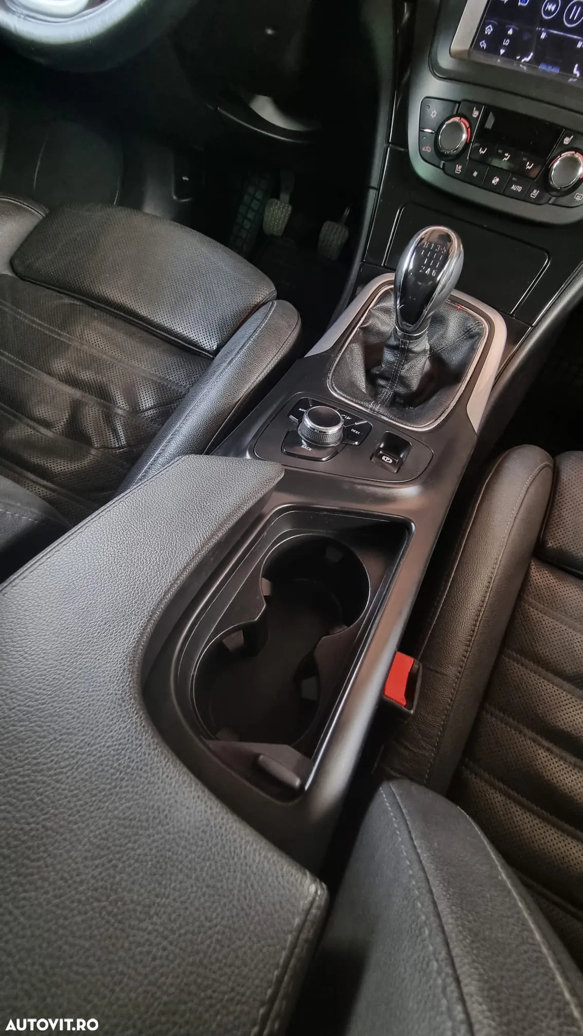 Opel Insignia - 14