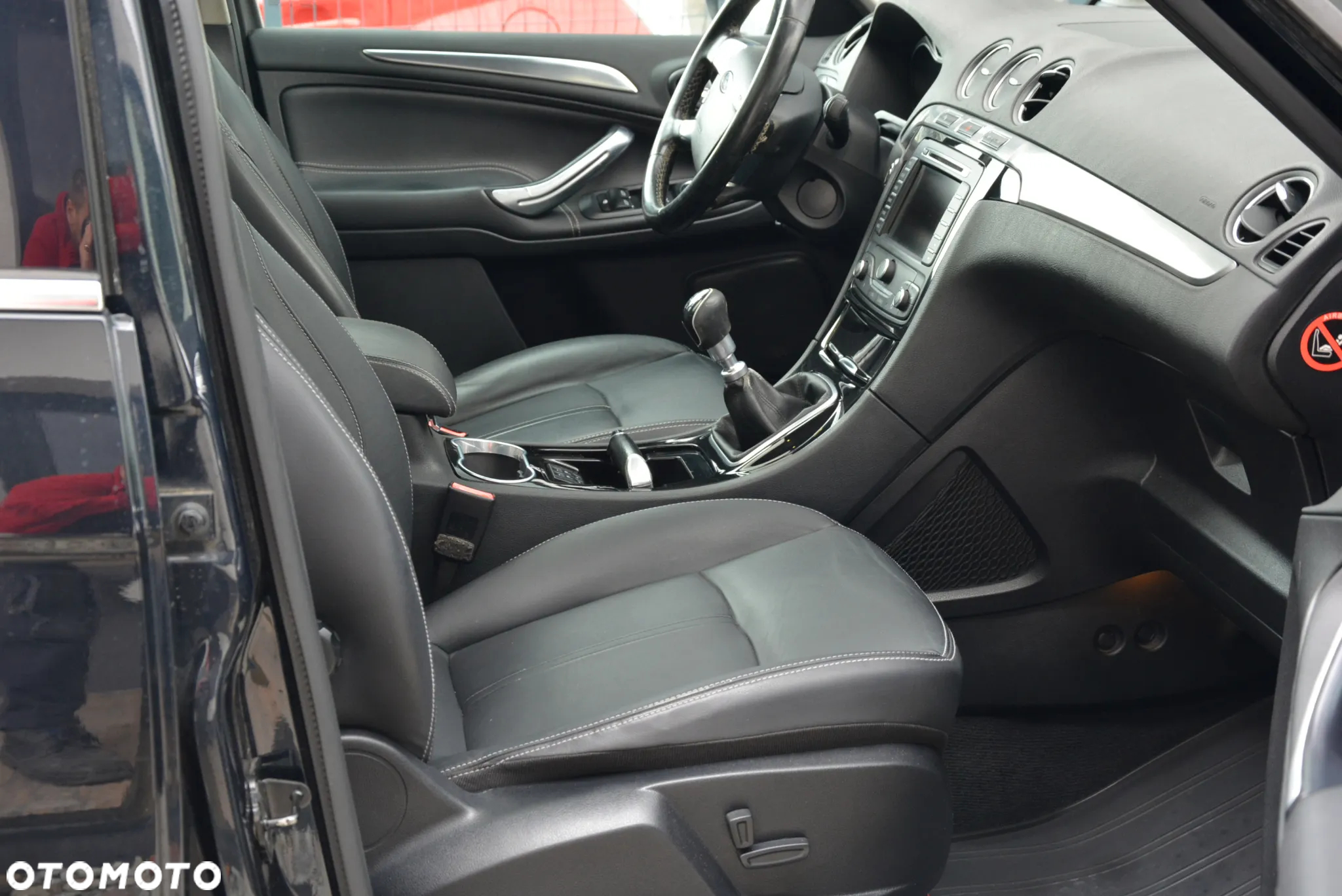 Ford S-Max 2.0 TDCi DPF Titanium - 32