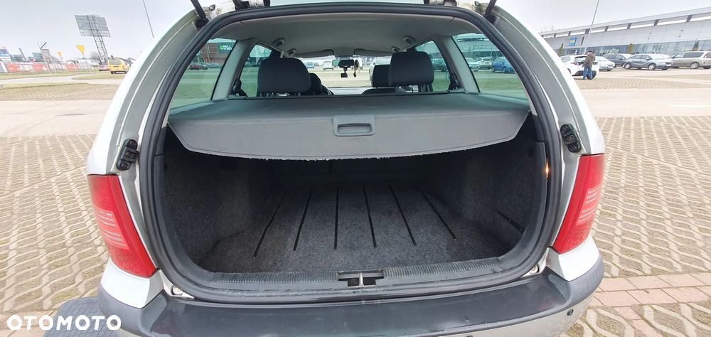 Skoda Octavia 1.6 Rider - 16