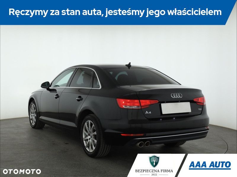 Audi A4 Limousine - 5