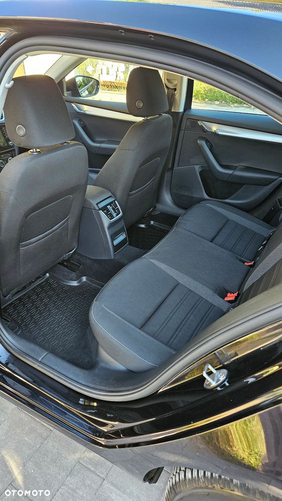 Skoda Octavia 1.4 TSI Ambition DSG - 4