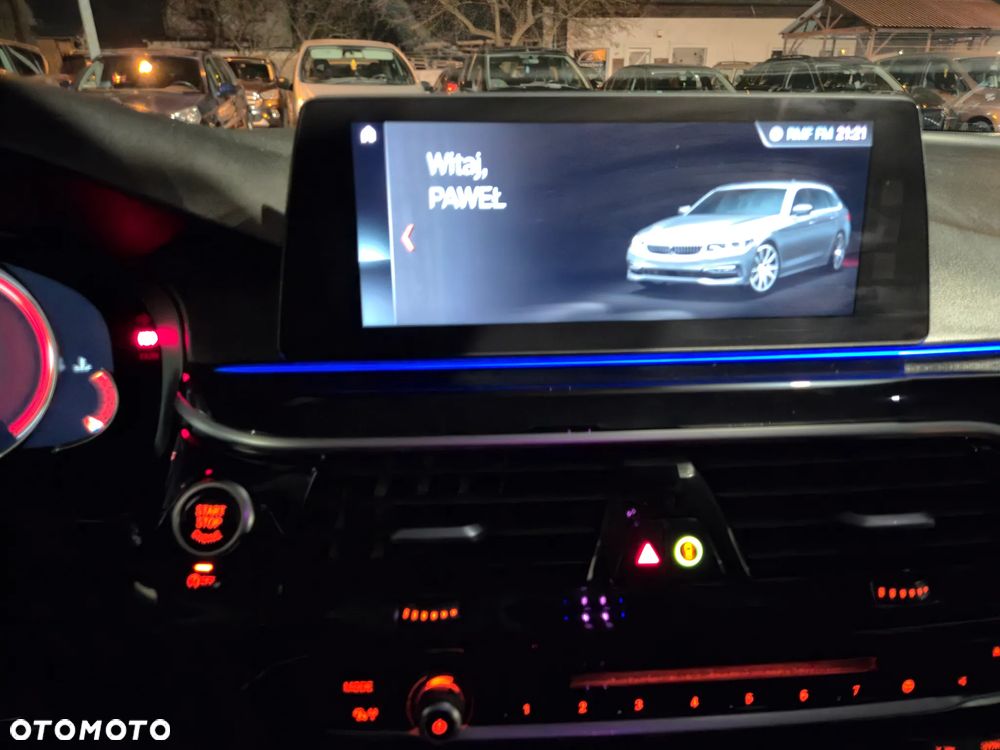 BMW Seria 5 520d Sport Line - 36