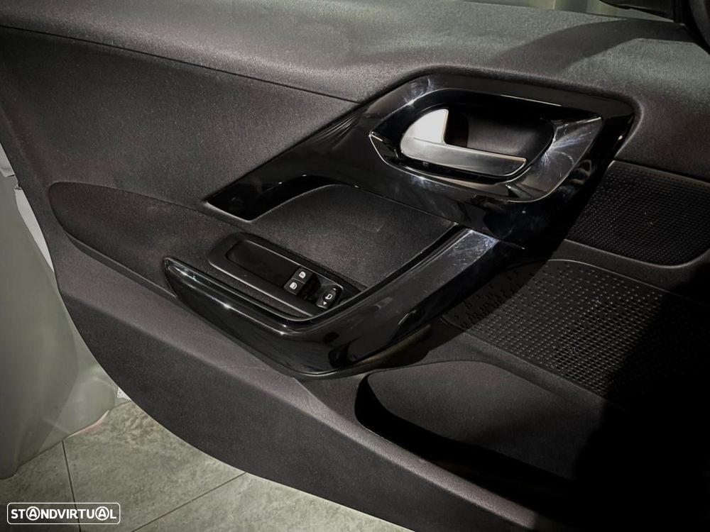 Peugeot 208 1.2 PureTech Style - 16