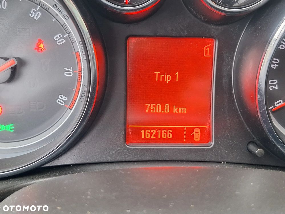 Opel Insignia - 27