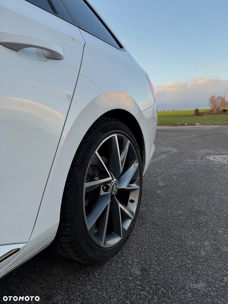 Skoda Superb 2.0 TSI Sportline DSG - 6