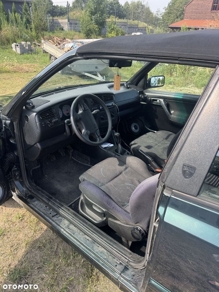 Volkswagen Golf - 6