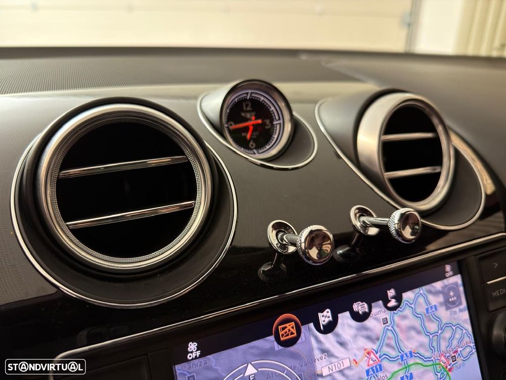 Bentley Bentayga V6 Hybrid - 27