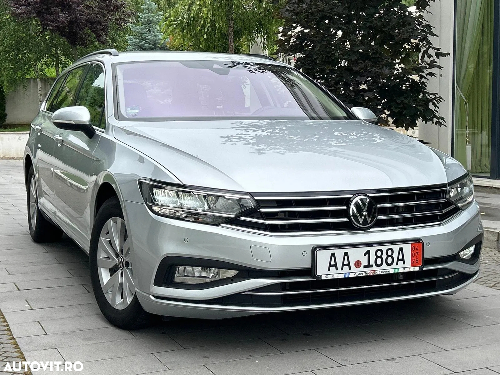Volkswagen Passat Variant 2.0 TDI SCR DSG Business - 2