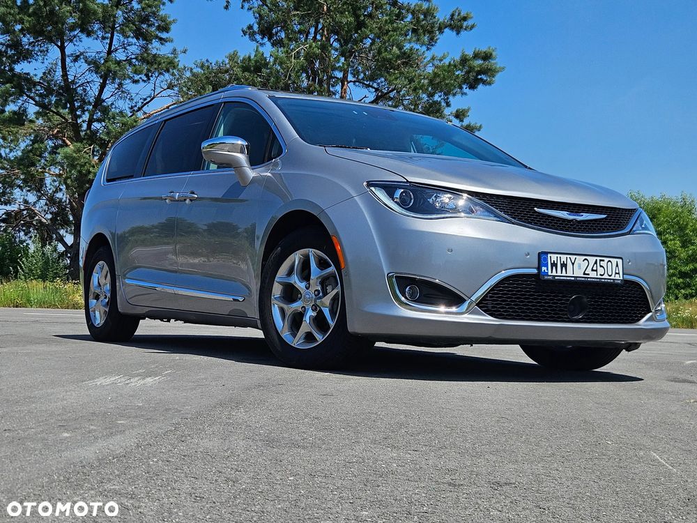 Chrysler Pacifica - 5
