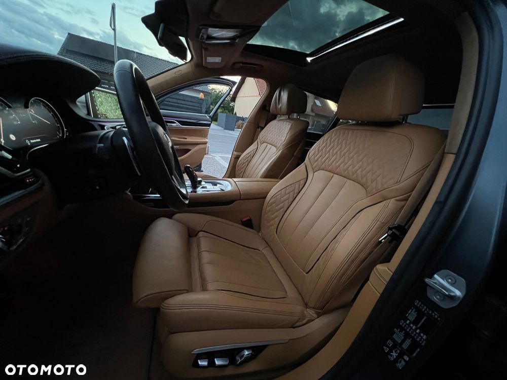 BMW Seria 7 740d xDrive - 31