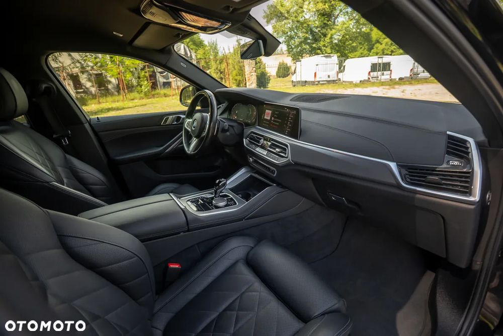 BMW X6 xDrive30d mHEV - 33