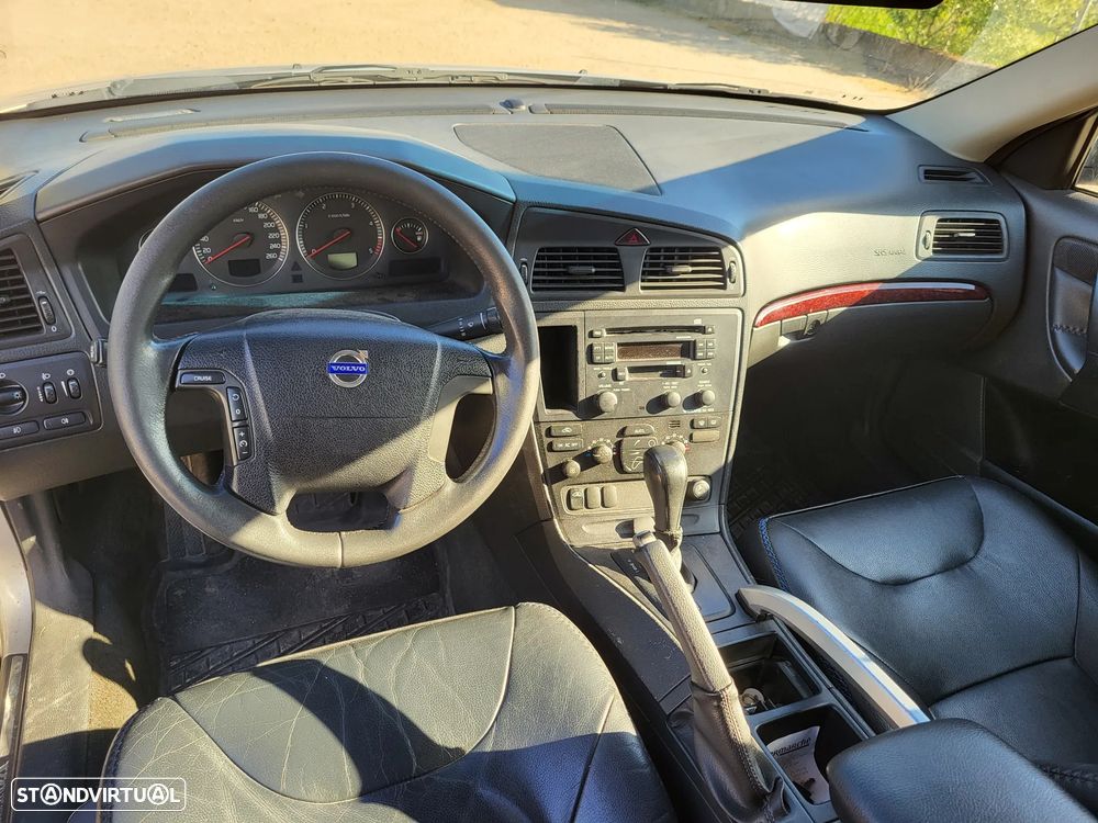 Volvo XC 70 D5 Nivel 2 Auto. - 8