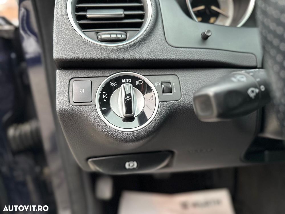 Mercedes-Benz C 180 CGI BlueEFFICIENCY - 34