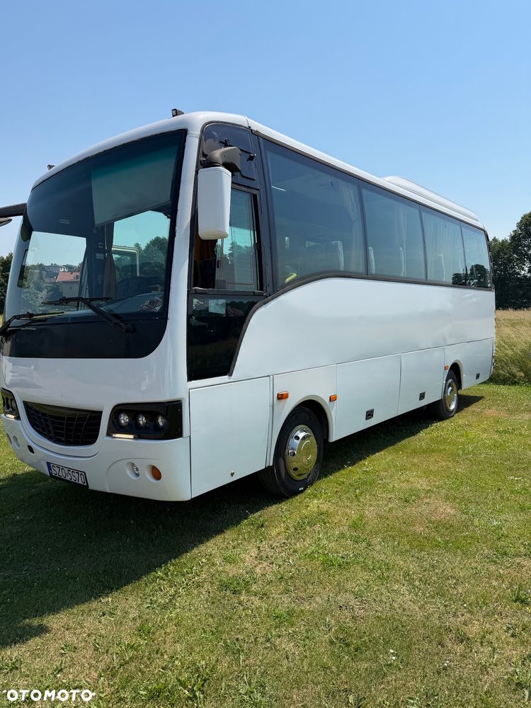 Isuzu Turquoise - 2