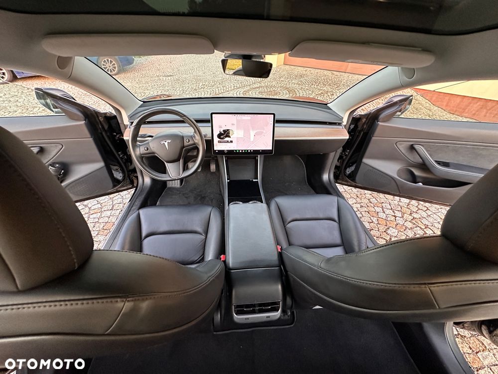 Tesla Model 3 - 18