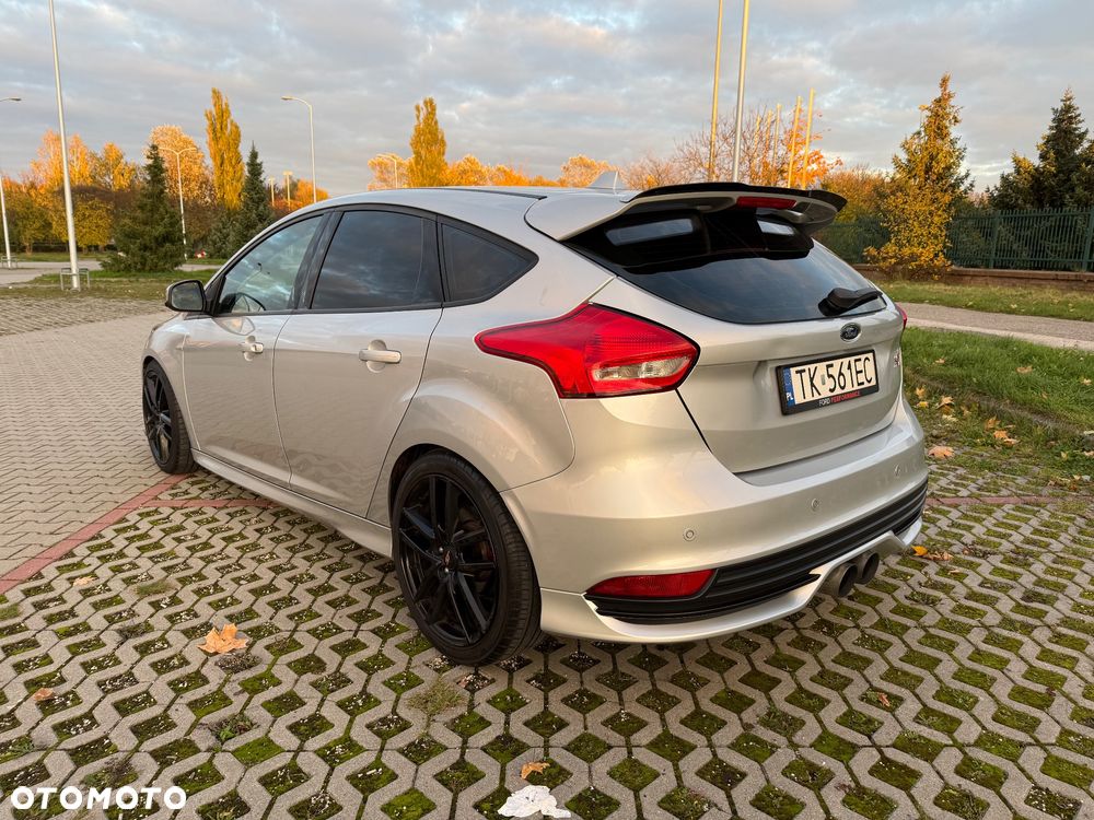Ford Focus 2.0 EcoBoost ST-2 - 4
