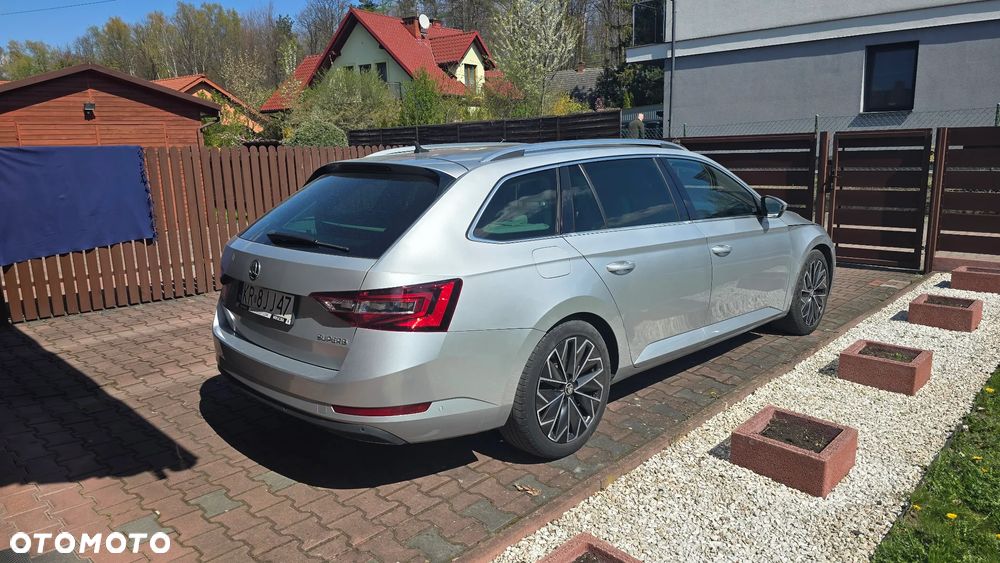 Skoda Superb 2.0 TDI L&K DSG - 4