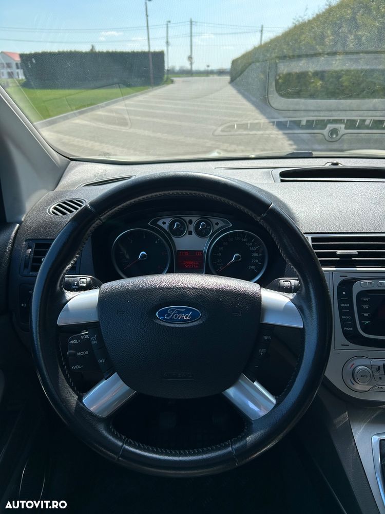 Ford Kuga 2.0L TDCi DPF Titanium - 12