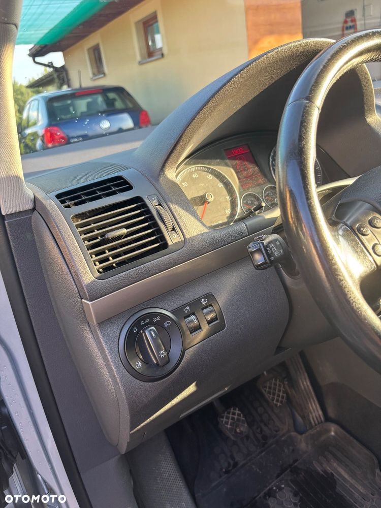 Volkswagen Touran 1.6 United - 12