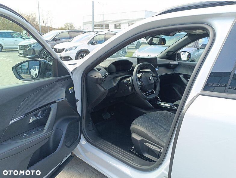 Peugeot 2008 1.2 PureTech Allure S&S EAT8 - 7